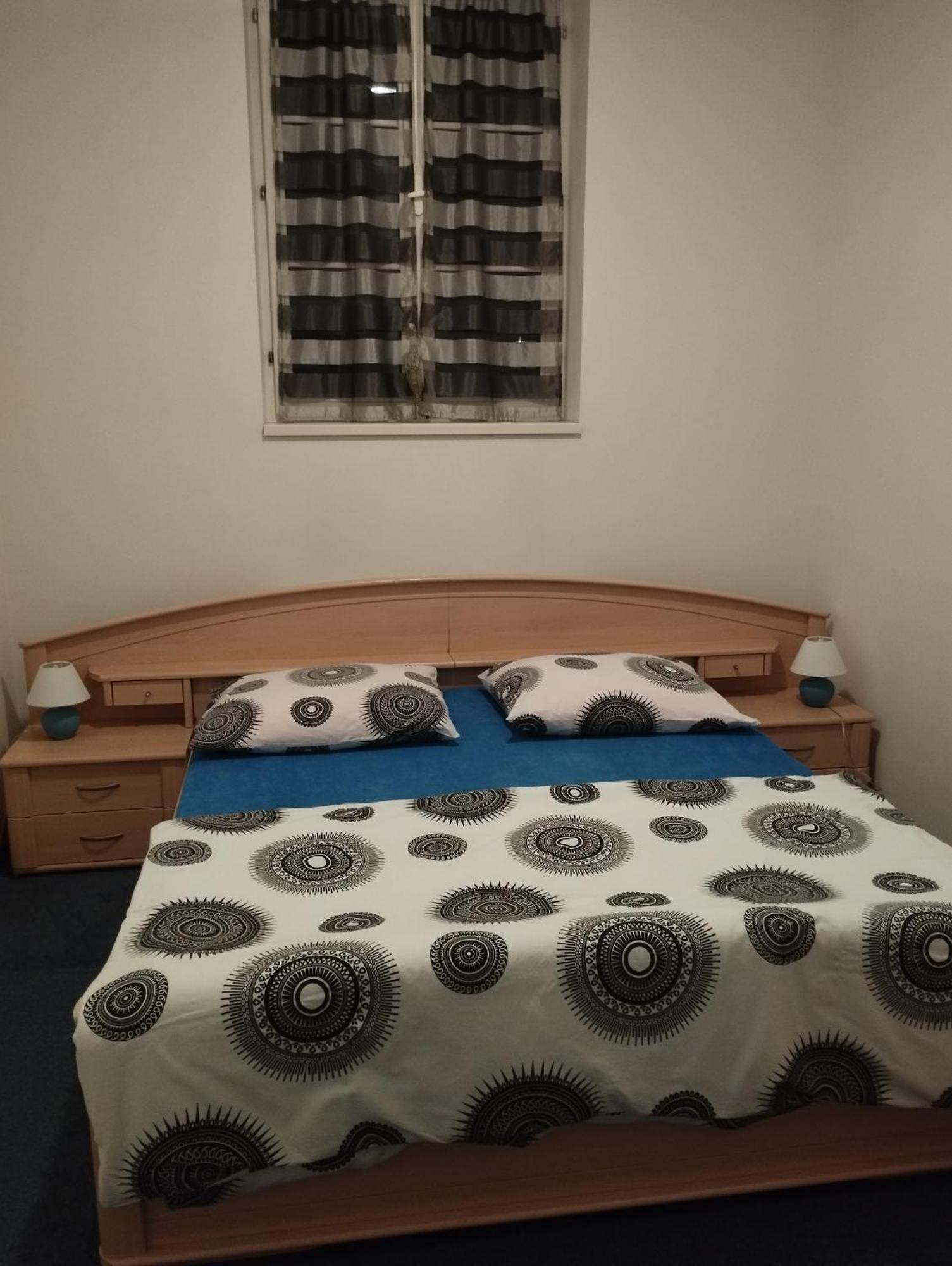 Apartmány Česká Škola Lipova  Esterno foto